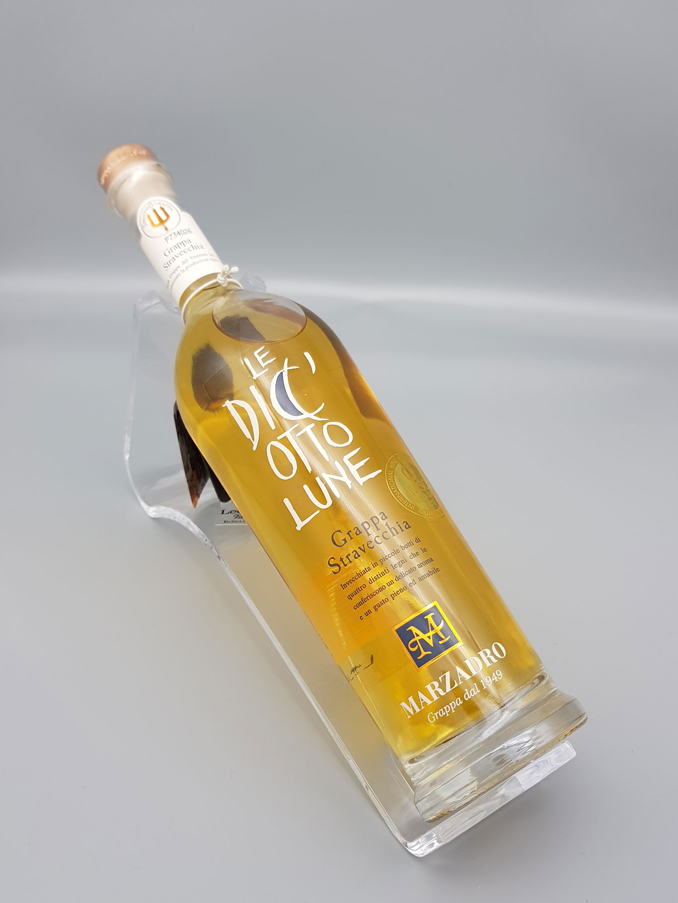 vol. 0,50 Distilleria l - Grappa - Marzadro Weine-Freis 41% DiCiottoLune Stravecchia